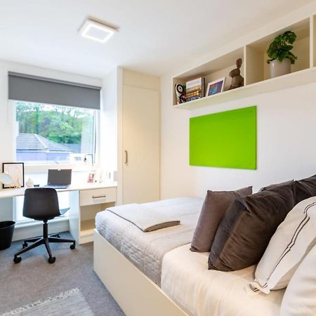 Ensuite Bedrooms With Shared Kitchen At Hollingbury House In ブライトン エクステリア 写真